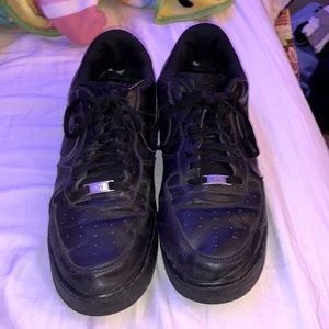 Black air force 1s